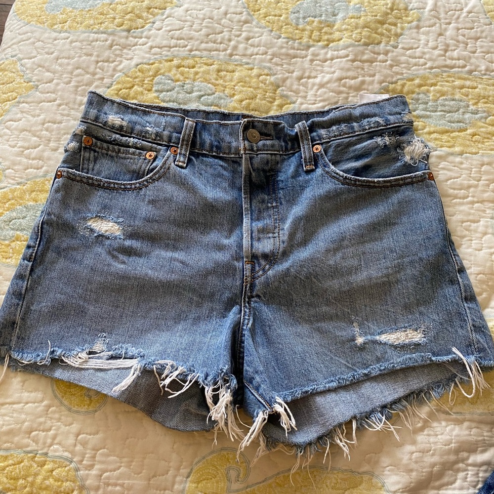 Levi’s Wedgie Shorts